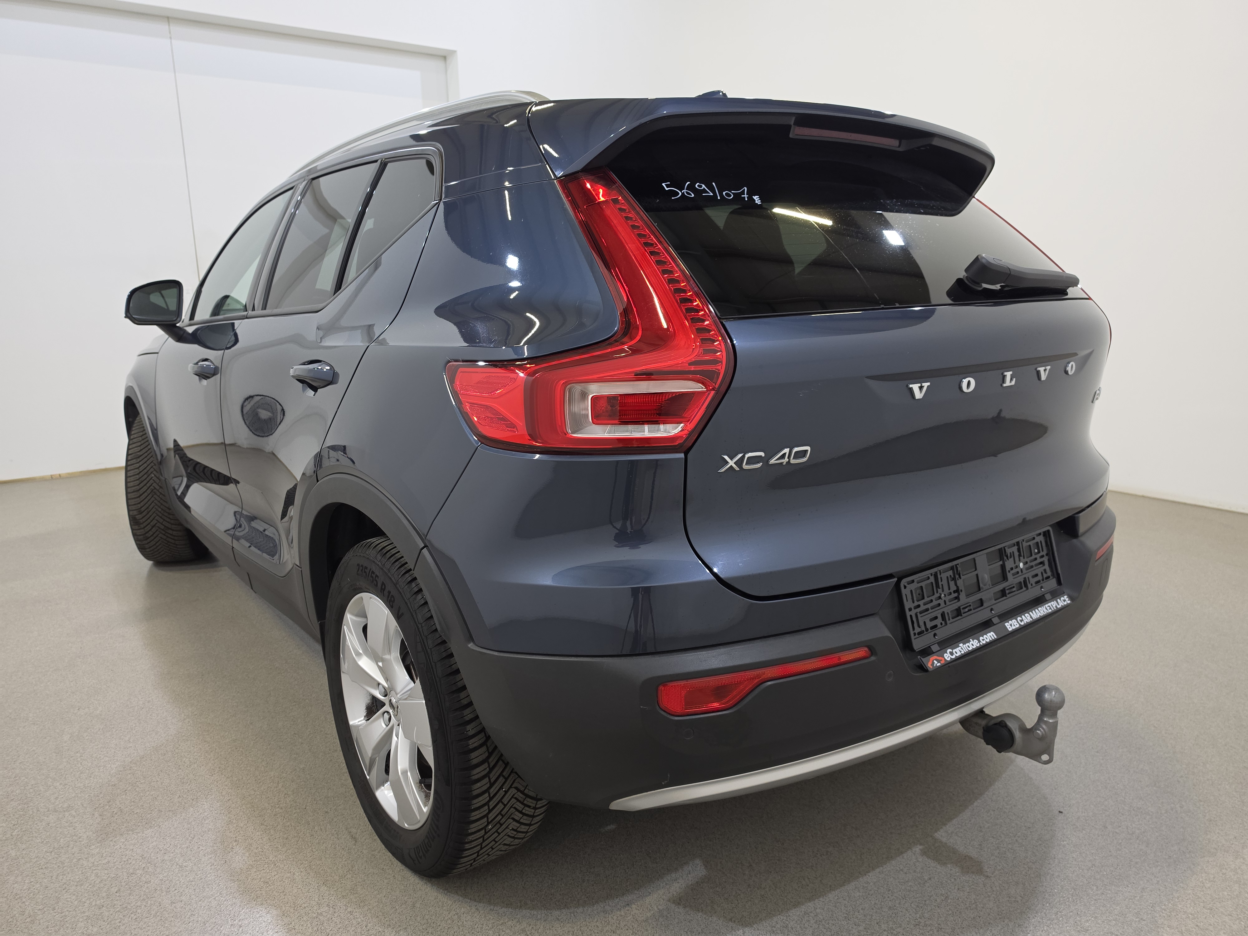 Volvo XC40 2.0 B4 AWD 6