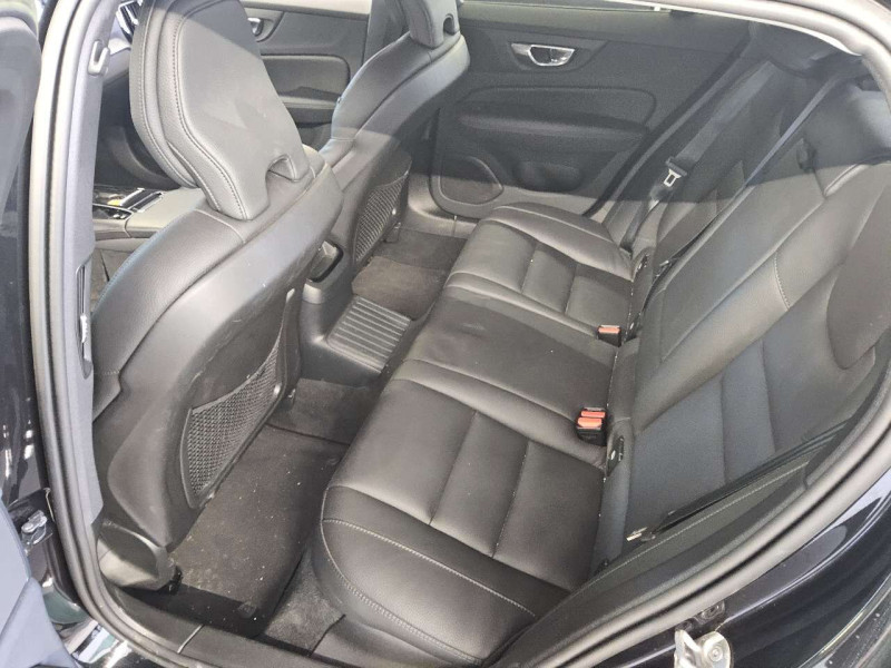 Volvo V60 2.0 T6 Plug-In Hybrid Plus Dark AWD 7