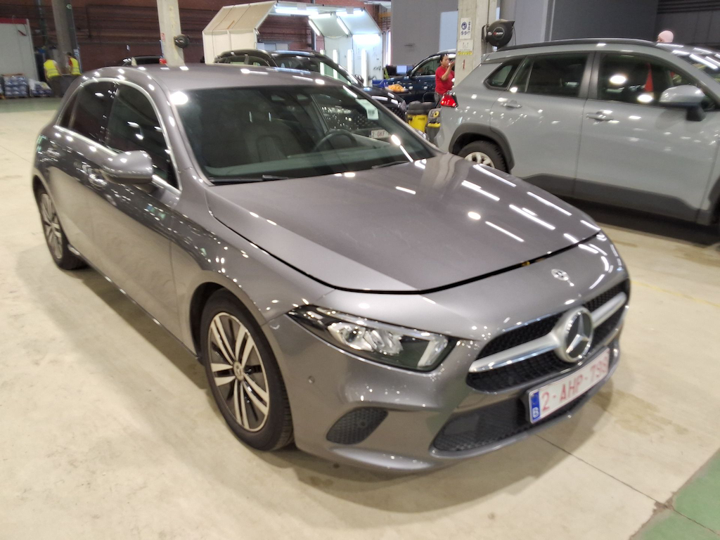 Mercedes-Benz A 180d Progressive 2
