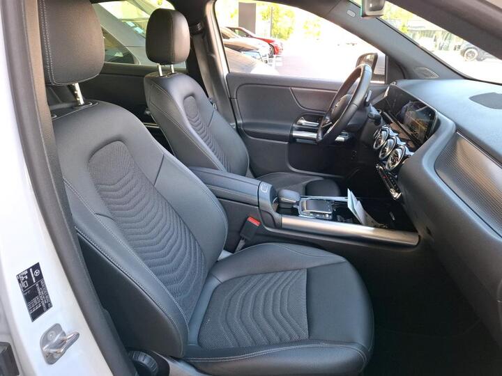 Mercedes-Benz EQA 250+ 67 kWh 8
