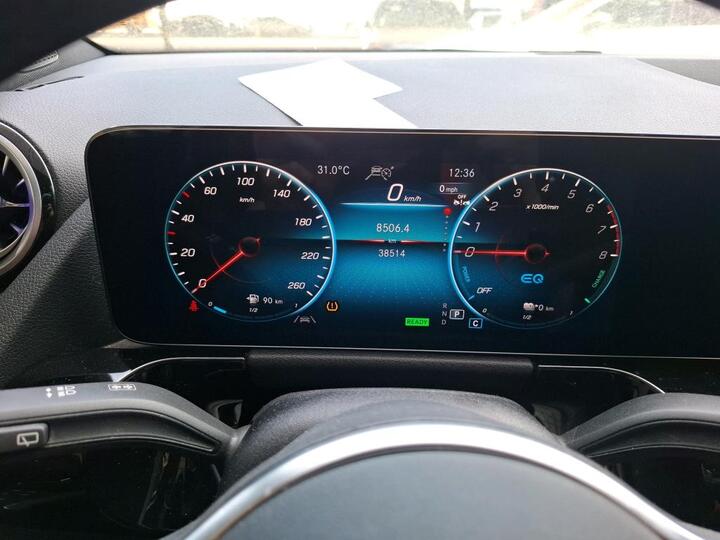 Mercedes GLA 250e Plug-In Hybrid 12