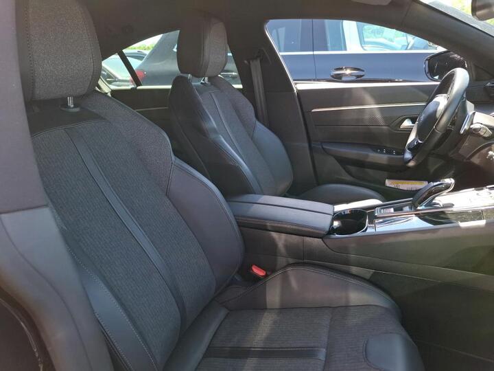 Peugeot 508 1.6 Plug-In Hybrid Allure 8