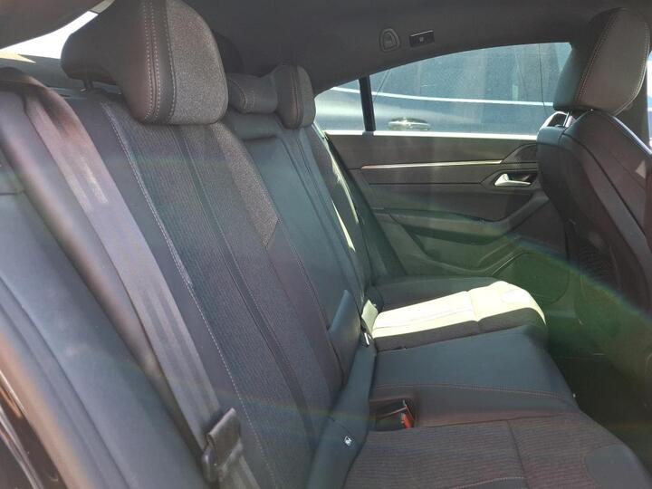 Peugeot 508 1.6 Plug-In Hybrid Allure 9
