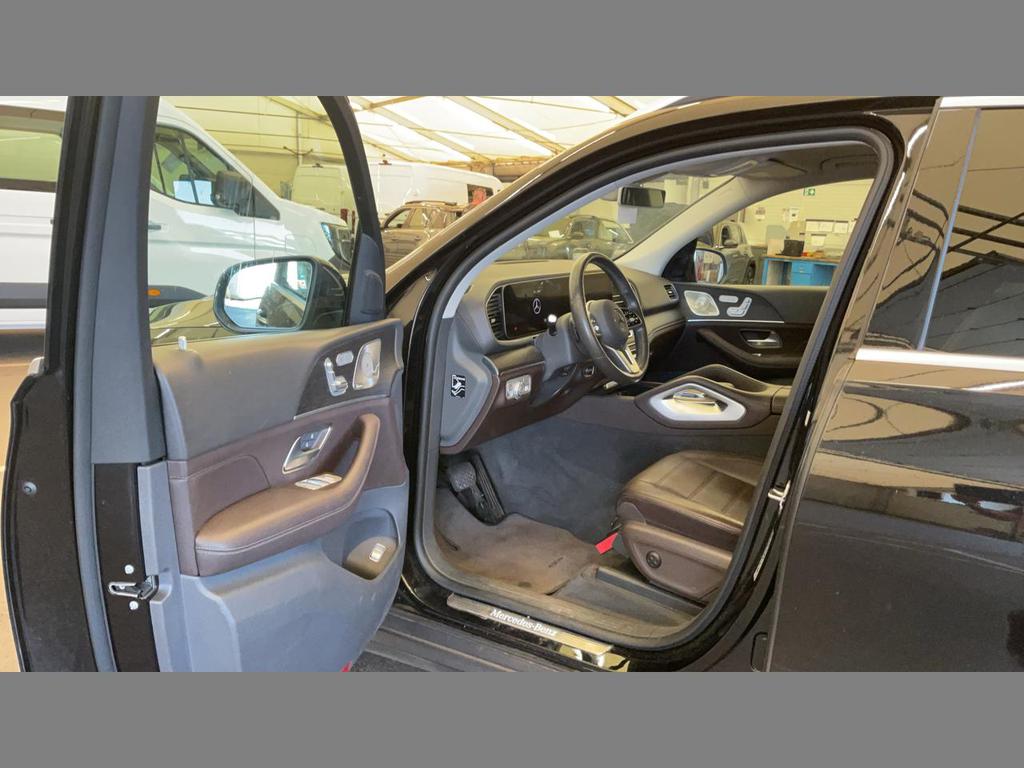 Mercedes-Benz GLE 300d 4Matic 7