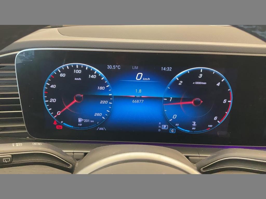 Mercedes-Benz GLE 300d 4Matic 12