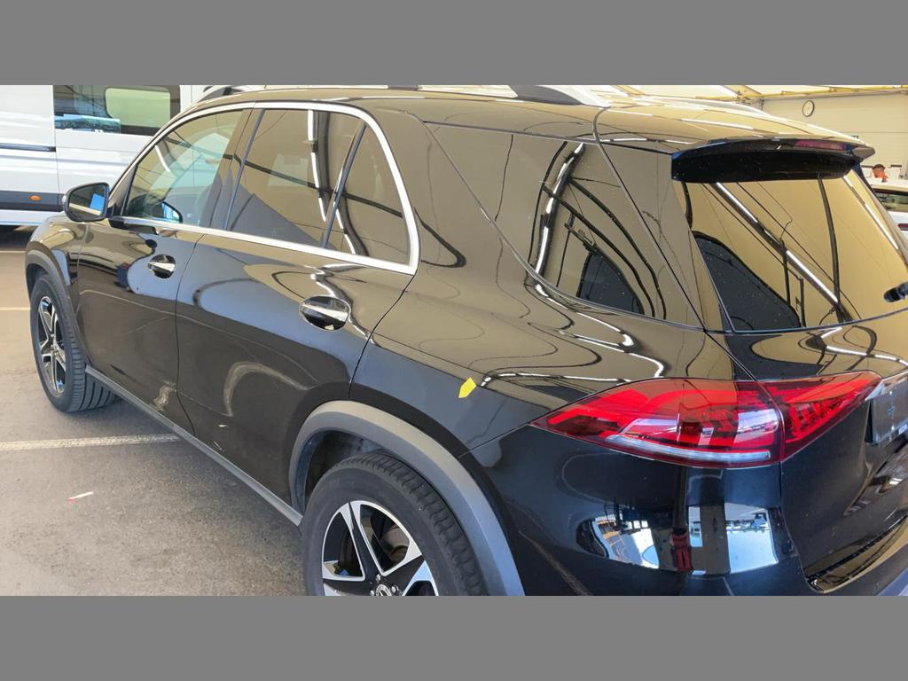 Mercedes-Benz GLE 300d 4Matic 28