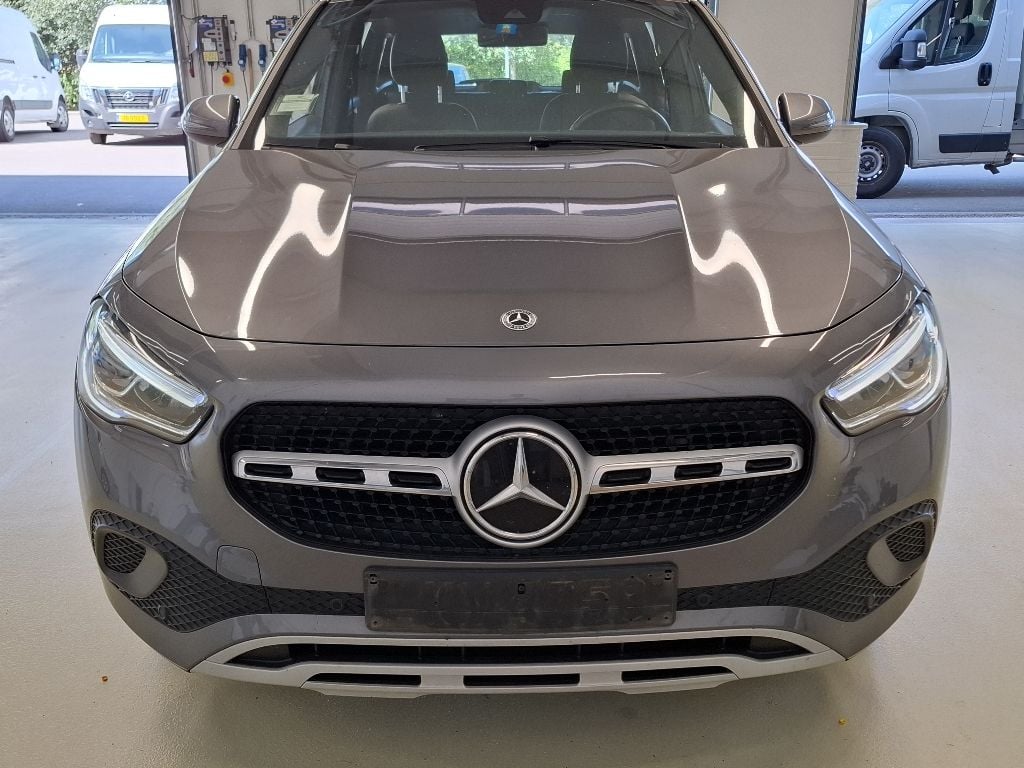 Mercedes-Benz GLA 200d 5
