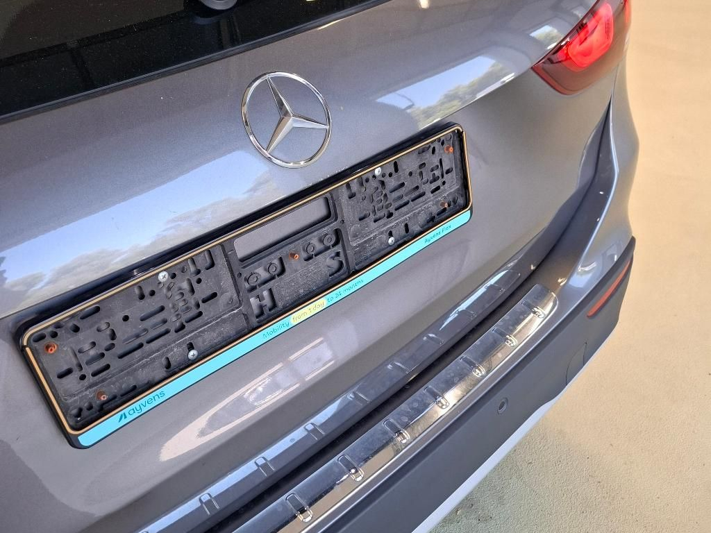 Mercedes-Benz GLA 200d 20