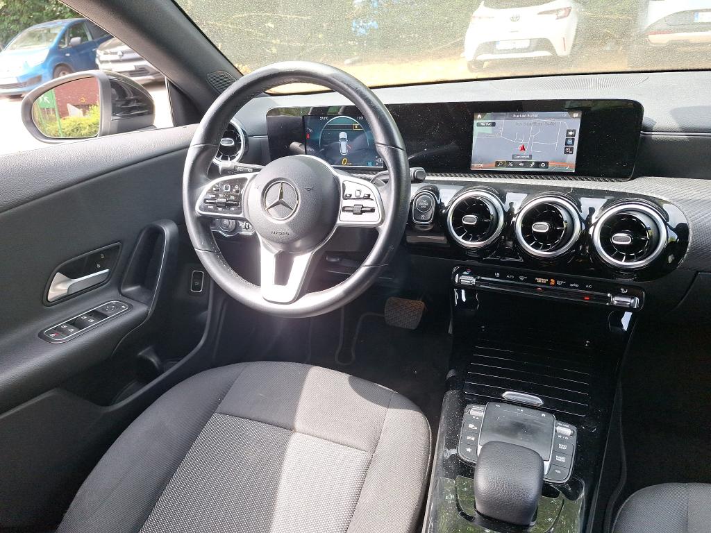 Mercedes-Benz CLA 180 d Shooting Brake 3