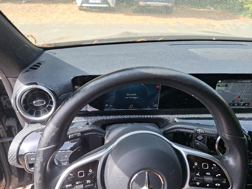 Mercedes-Benz CLA 180 d Shooting Brake 21