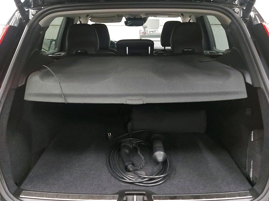 Volvo XC40 1.5 T4 Plug-In Hybrid Inscription 6