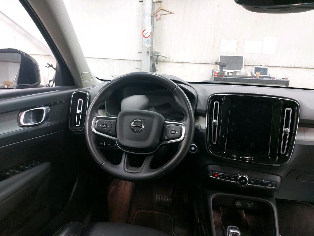Volvo XC40 1.5 T4 Plug-In Hybrid Inscription 3