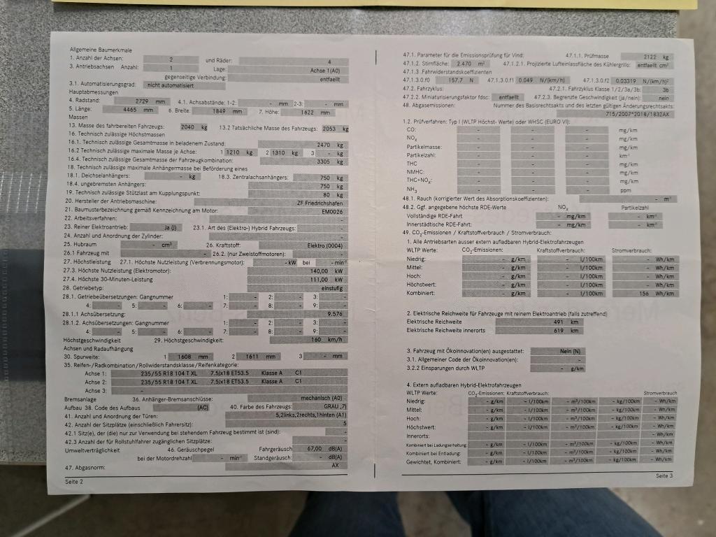 Mercedes-Benz EQA 250 13