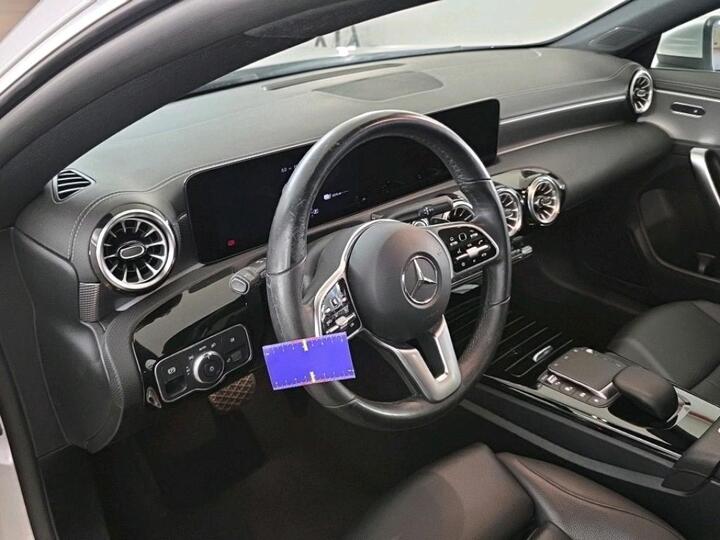 Mercedes-Benz CLA 250 e Shooting Brake 21