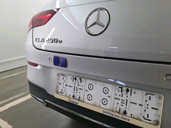 Mercedes-Benz CLA 250 e Shooting Brake 19