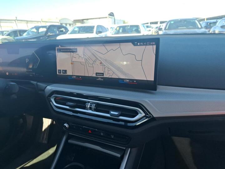 BMW 320e Plug-In Hybrid 7