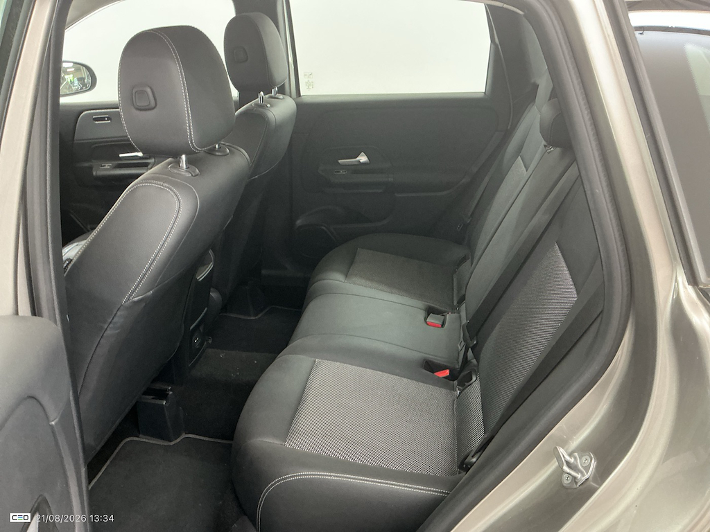 Mercedes-Benz B 180d 8