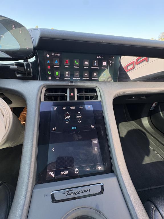 Porsche Taycan 9