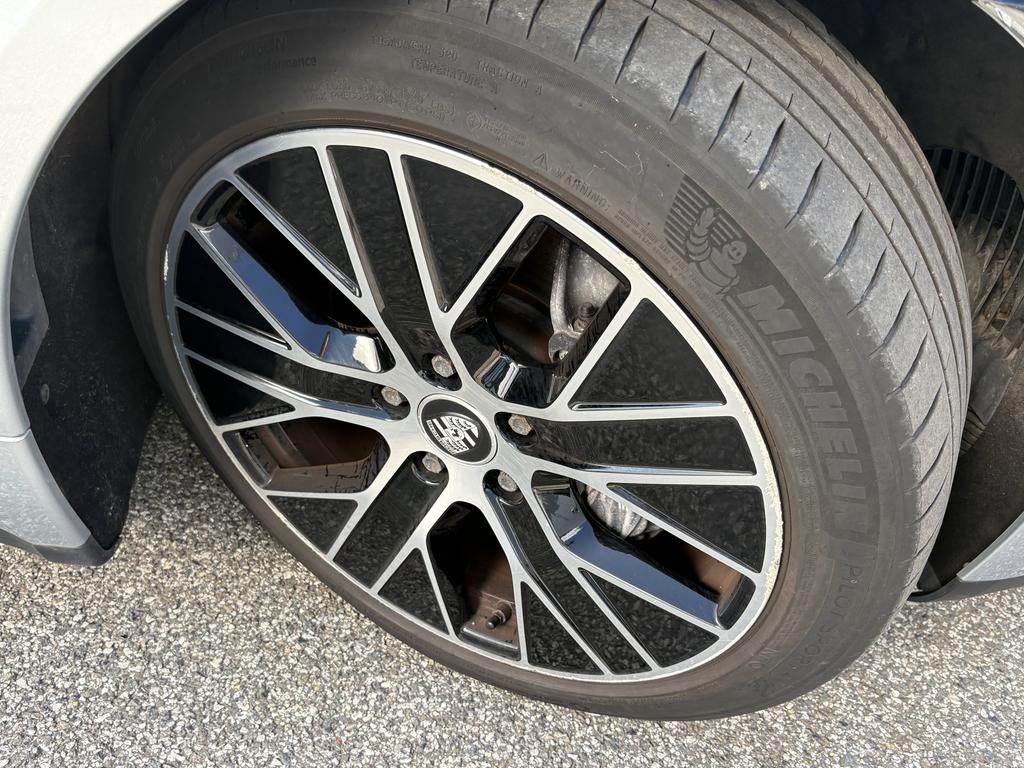 Porsche Taycan 22