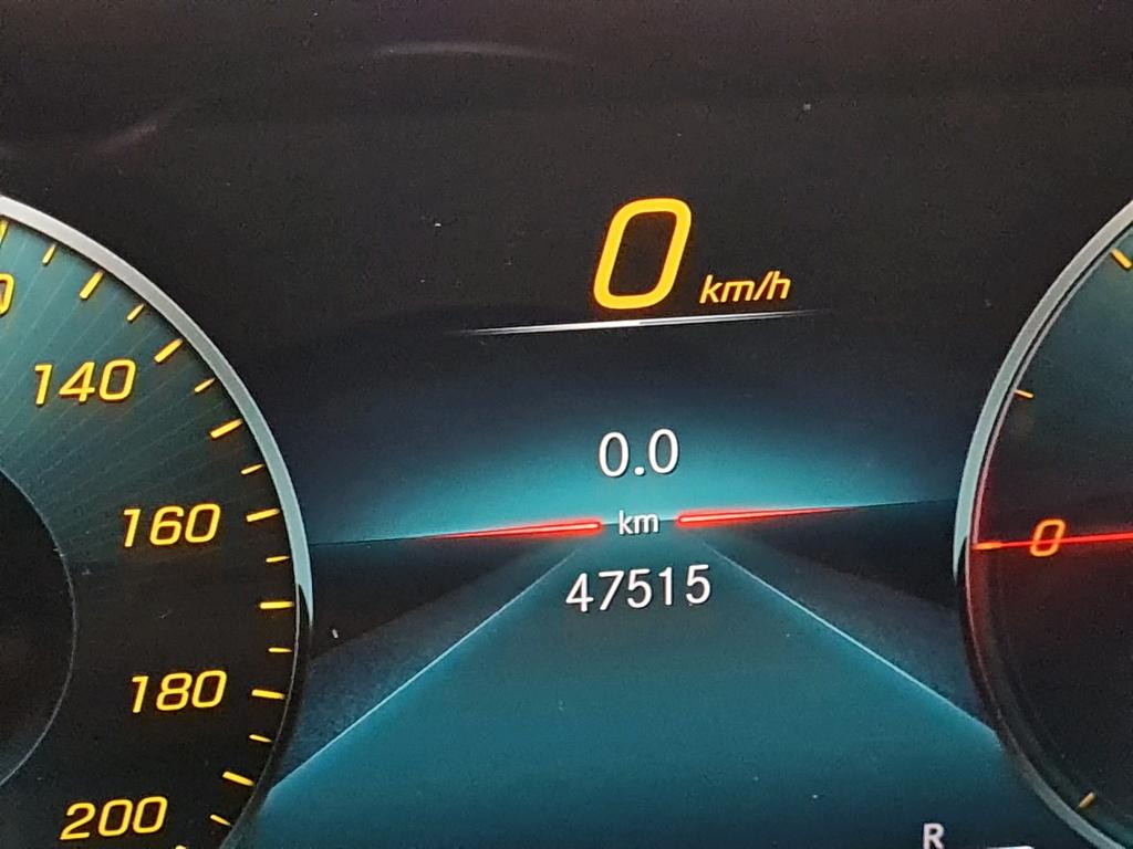 Mercedes-Benz EQB 250 9