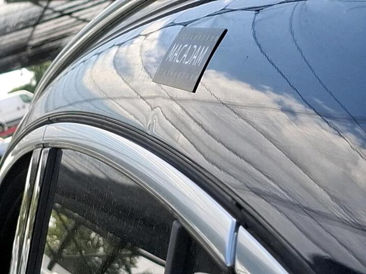 Mercedes-Benz GLA 250 e Plug-In Hybrid 16