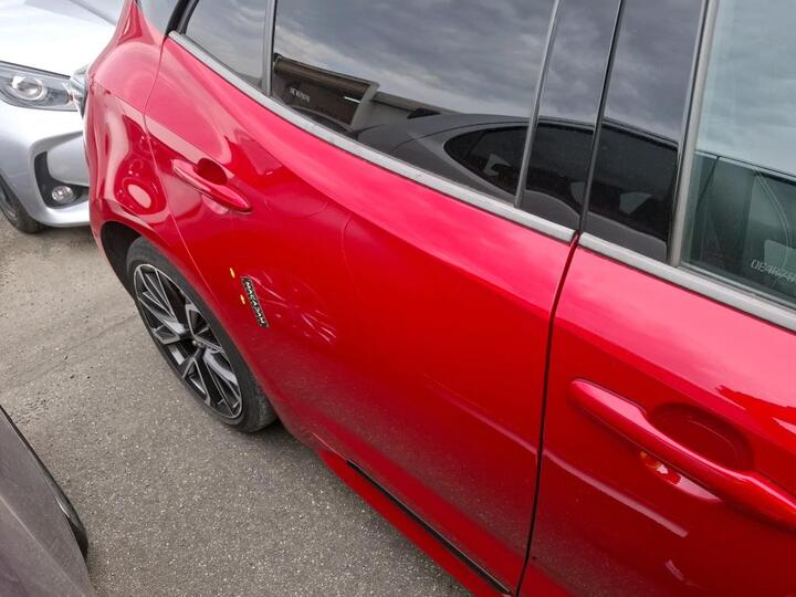 Toyota Corolla 1.8 e-CVT Hybrid Collection 33