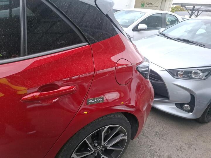Toyota Corolla 1.8 e-CVT Hybrid Collection 28