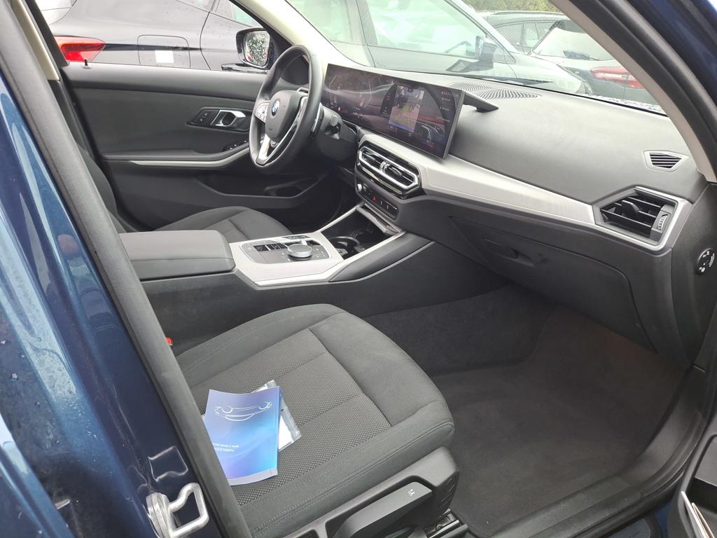 BMW 318i 10