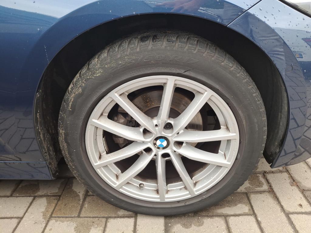 BMW 318i 38