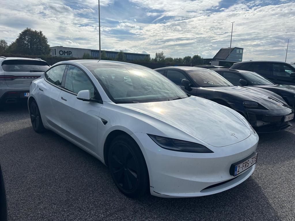 Tesla Model 3 Long Range Dual Motor AWD 2