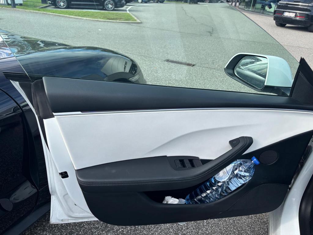 Tesla Model 3 Long Range Dual Motor AWD 5