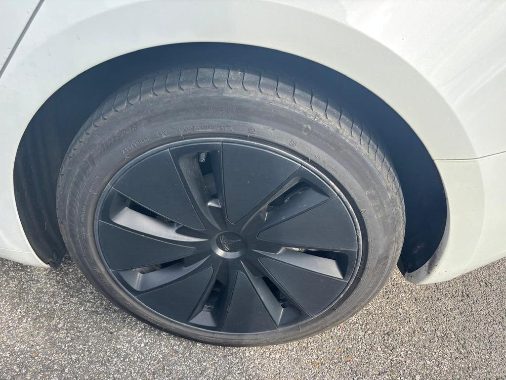Tesla Model 3 Long Range Dual Motor AWD 19