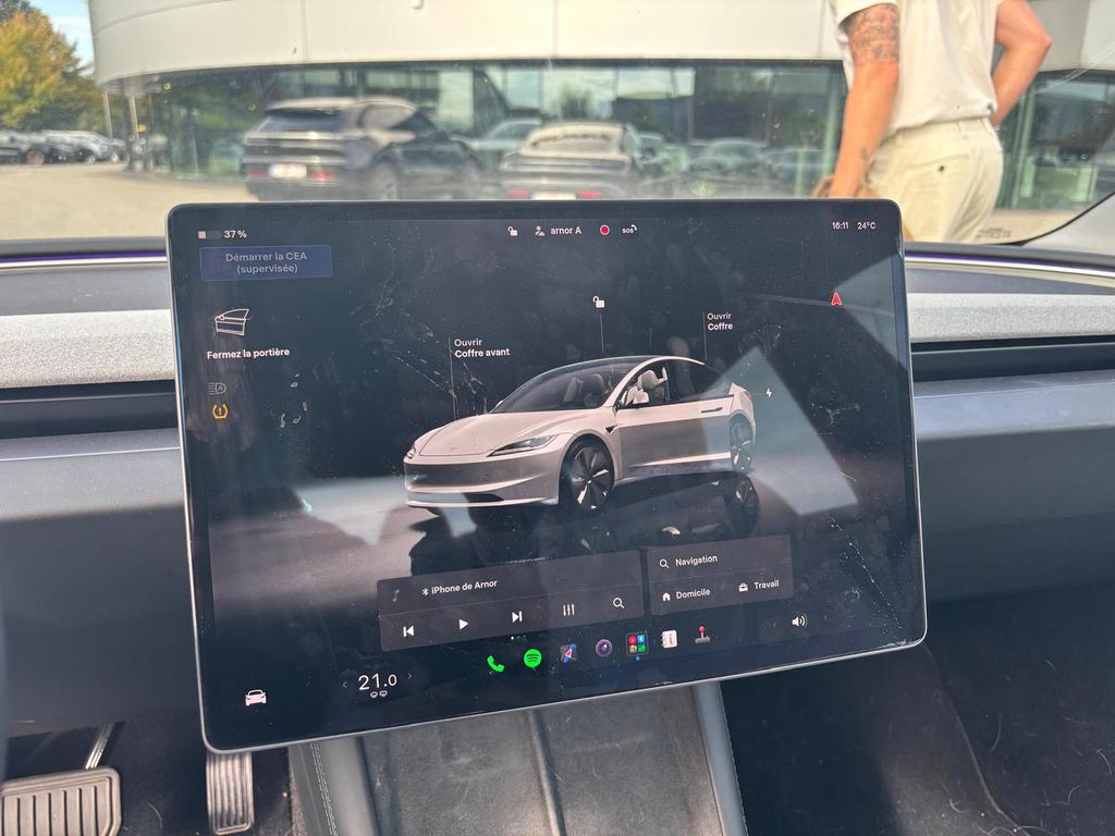 Tesla Model 3 Long Range Dual Motor AWD 10