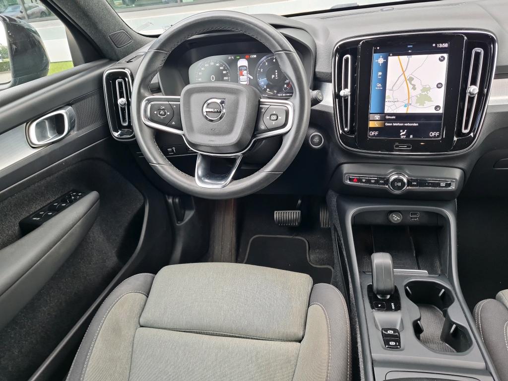Volvo XC40 1.5 T2 Facelift Momentum Pro 3