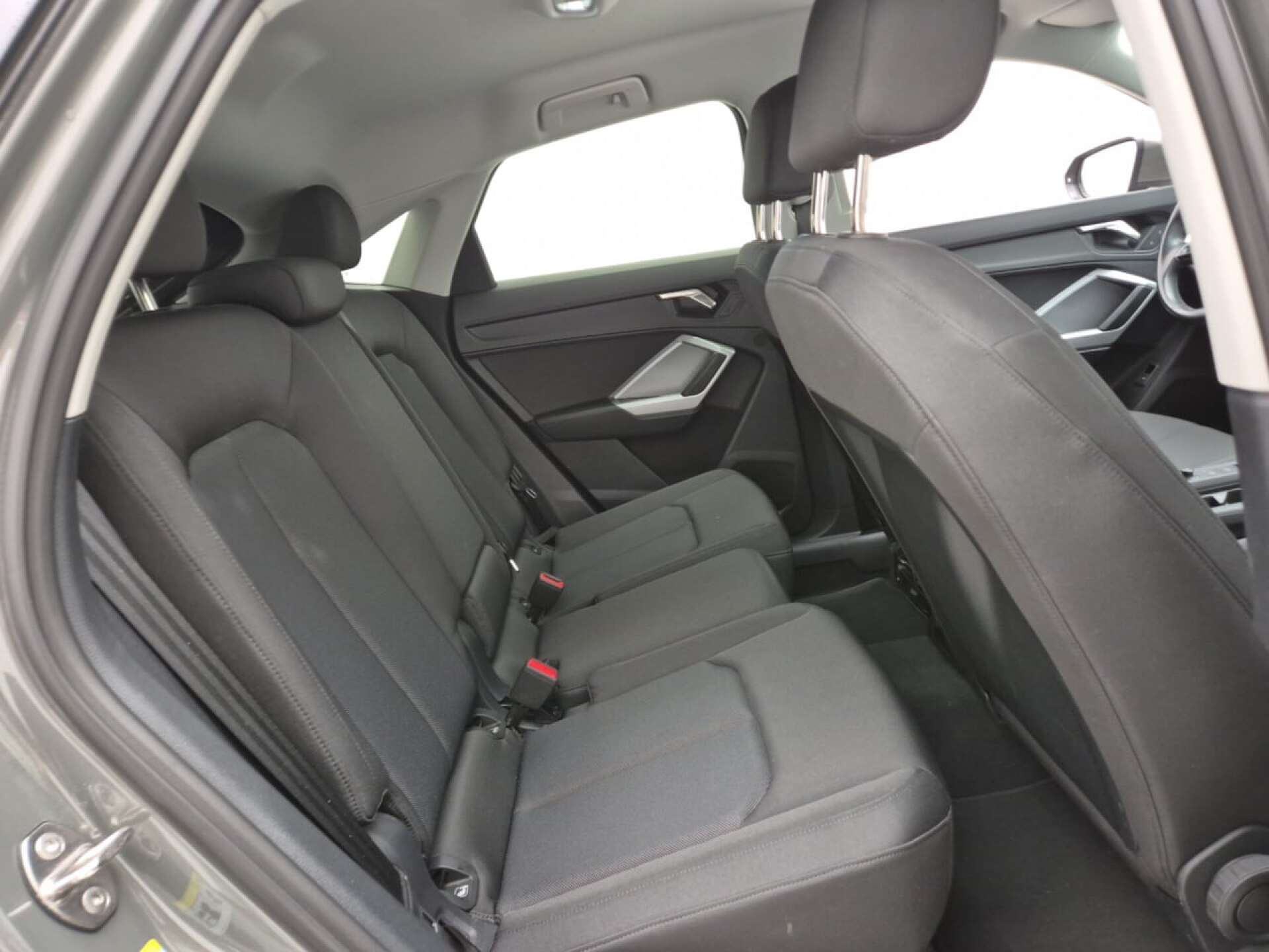 Audi Q3 Sportback 2.0 35 TDI 9
