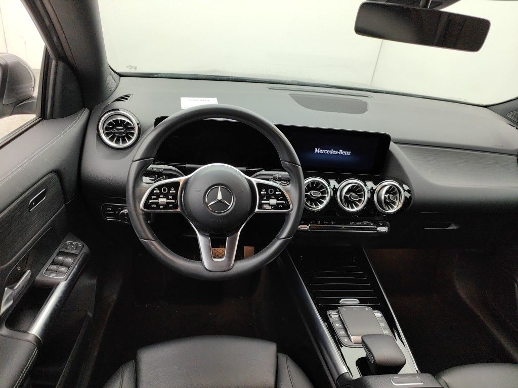 Mercedes EQA 250 6