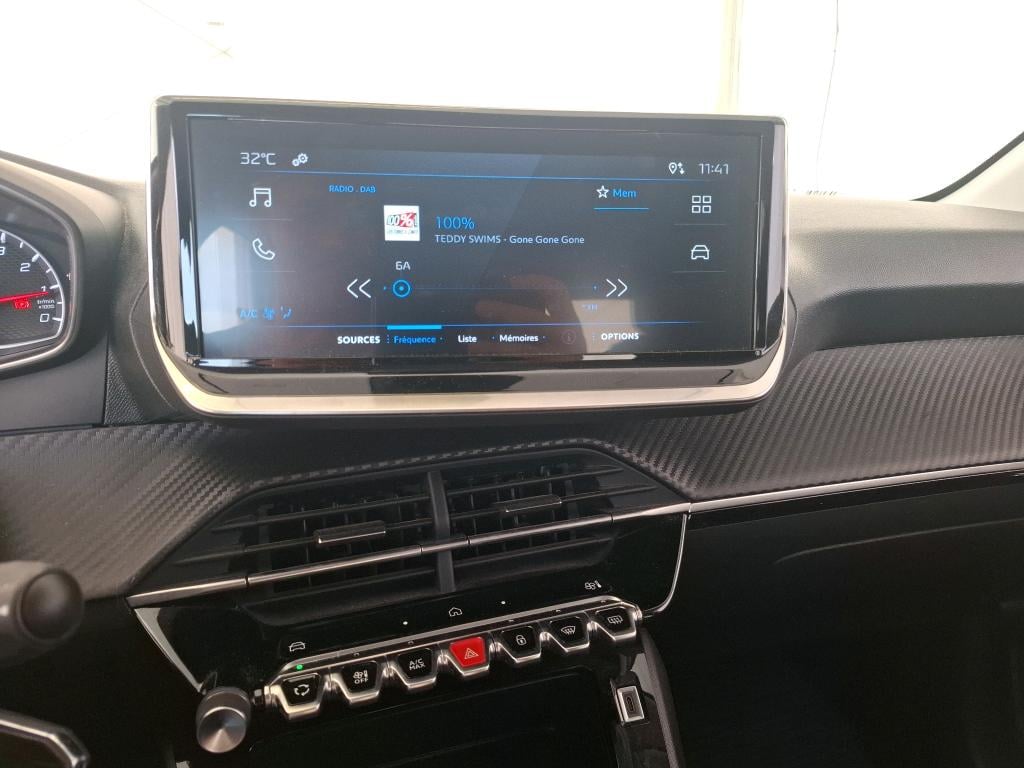 Peugeot 208 1.2 PureTech 100 7