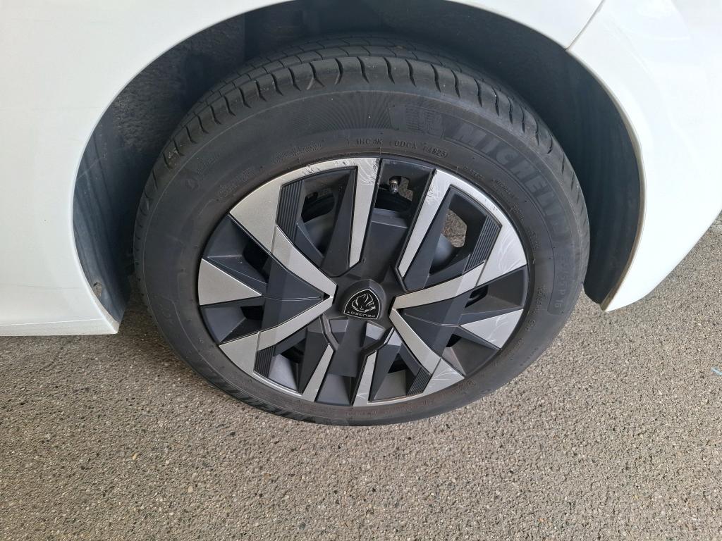 Peugeot 208 1.2 PureTech 100 31