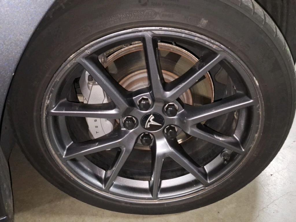 Tesla Model 3 Long Range Dual Motor AWD 56