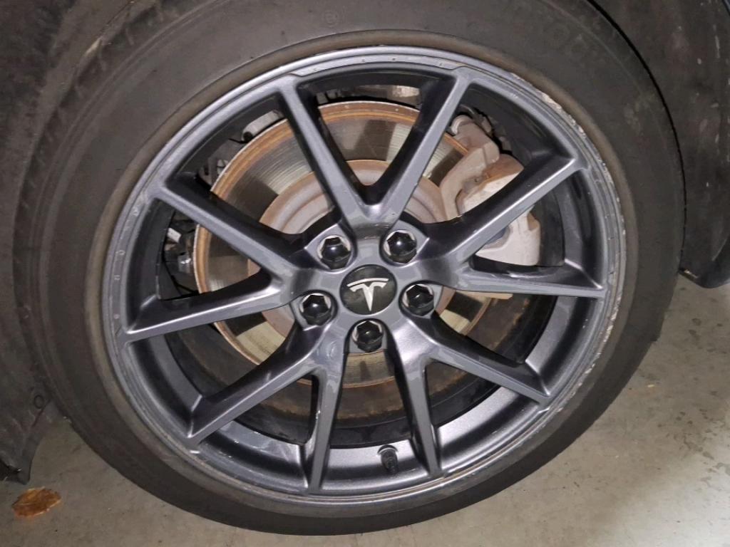Tesla Model 3 Long Range Dual Motor AWD 54