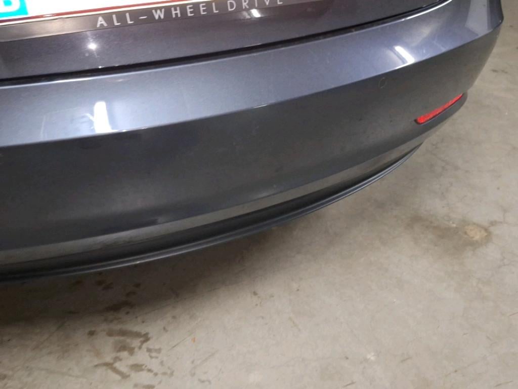 Tesla Model 3 Long Range Dual Motor AWD 32