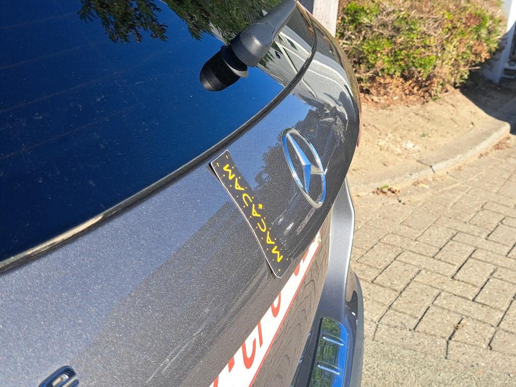Mercedes-Benz GLA 250e Plug-In Hybrid 16
