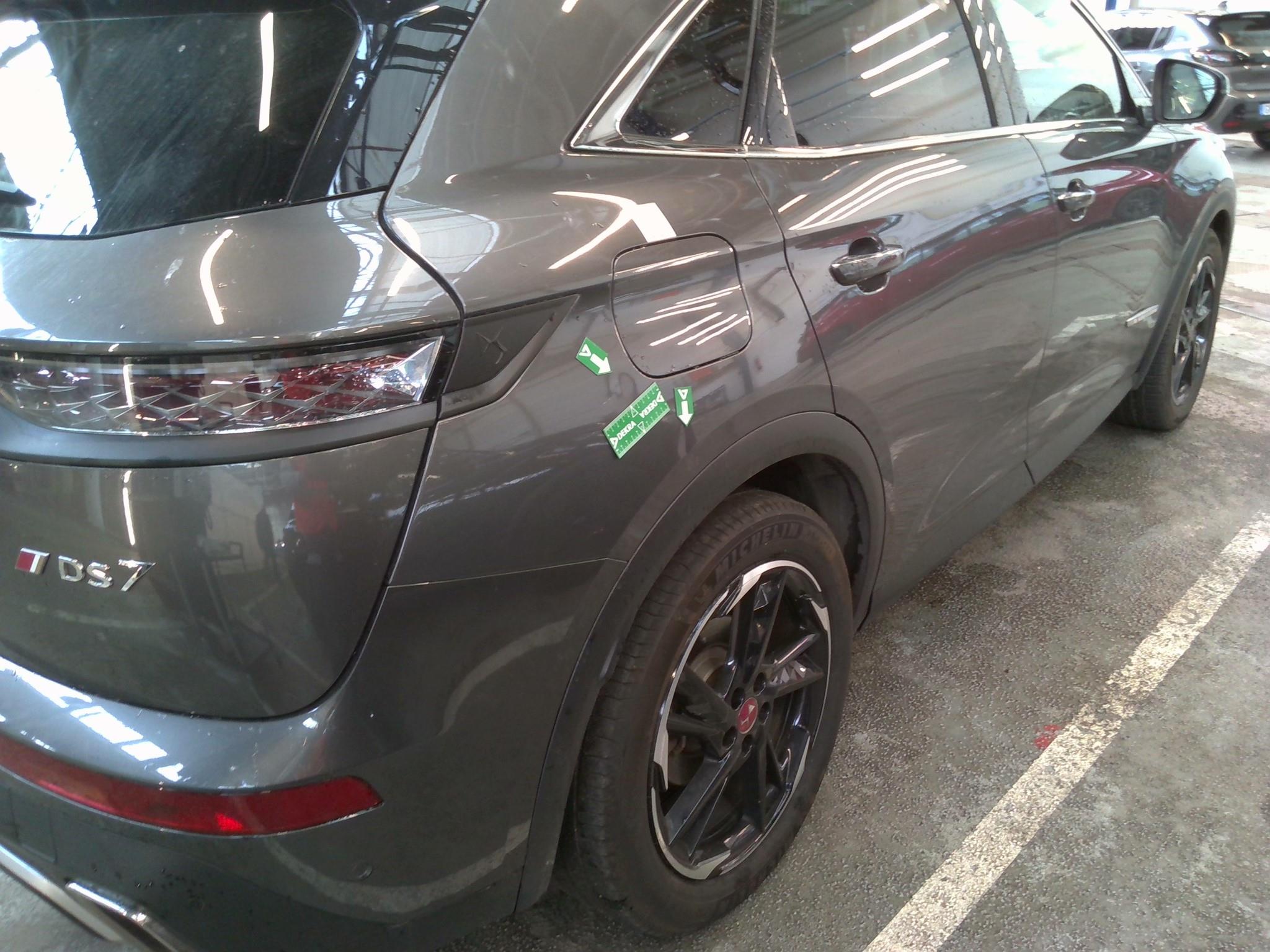 DS Automobiles DS 7 Crossback 1.6 E-Tense Hybrid 300 Performance Line+ 19