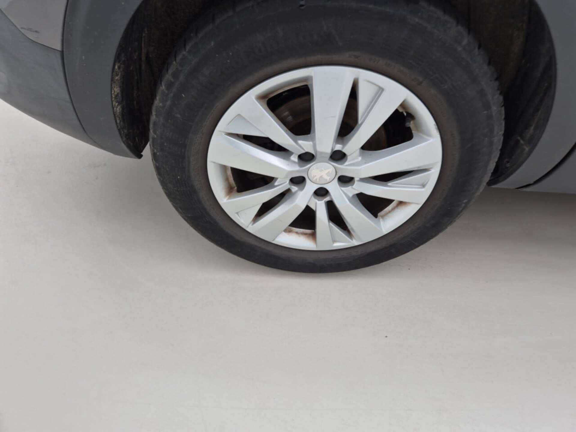 Peugeot 5008 1.5 BlueHDi 27