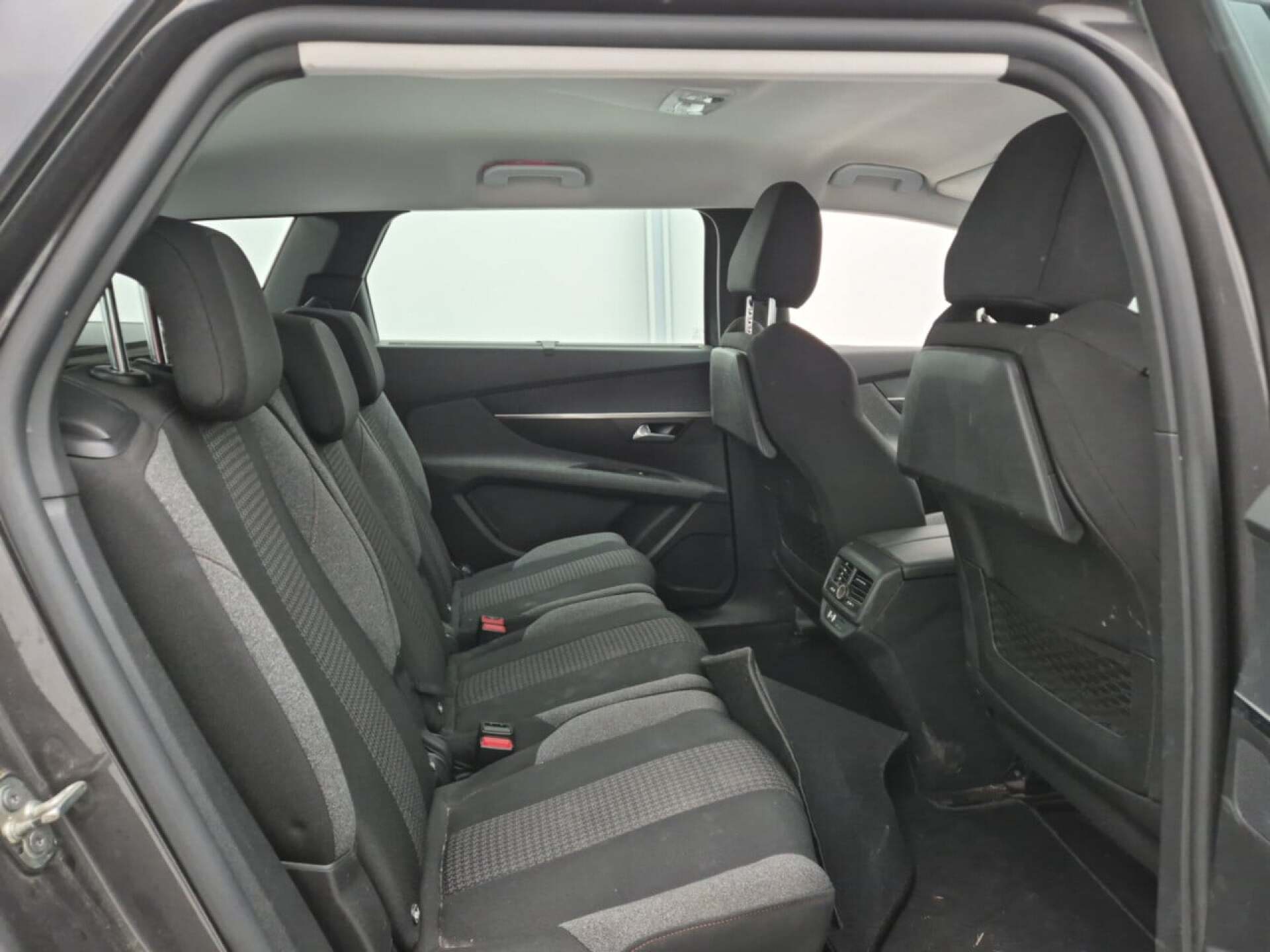 Peugeot 5008 1.5 BlueHDi 9