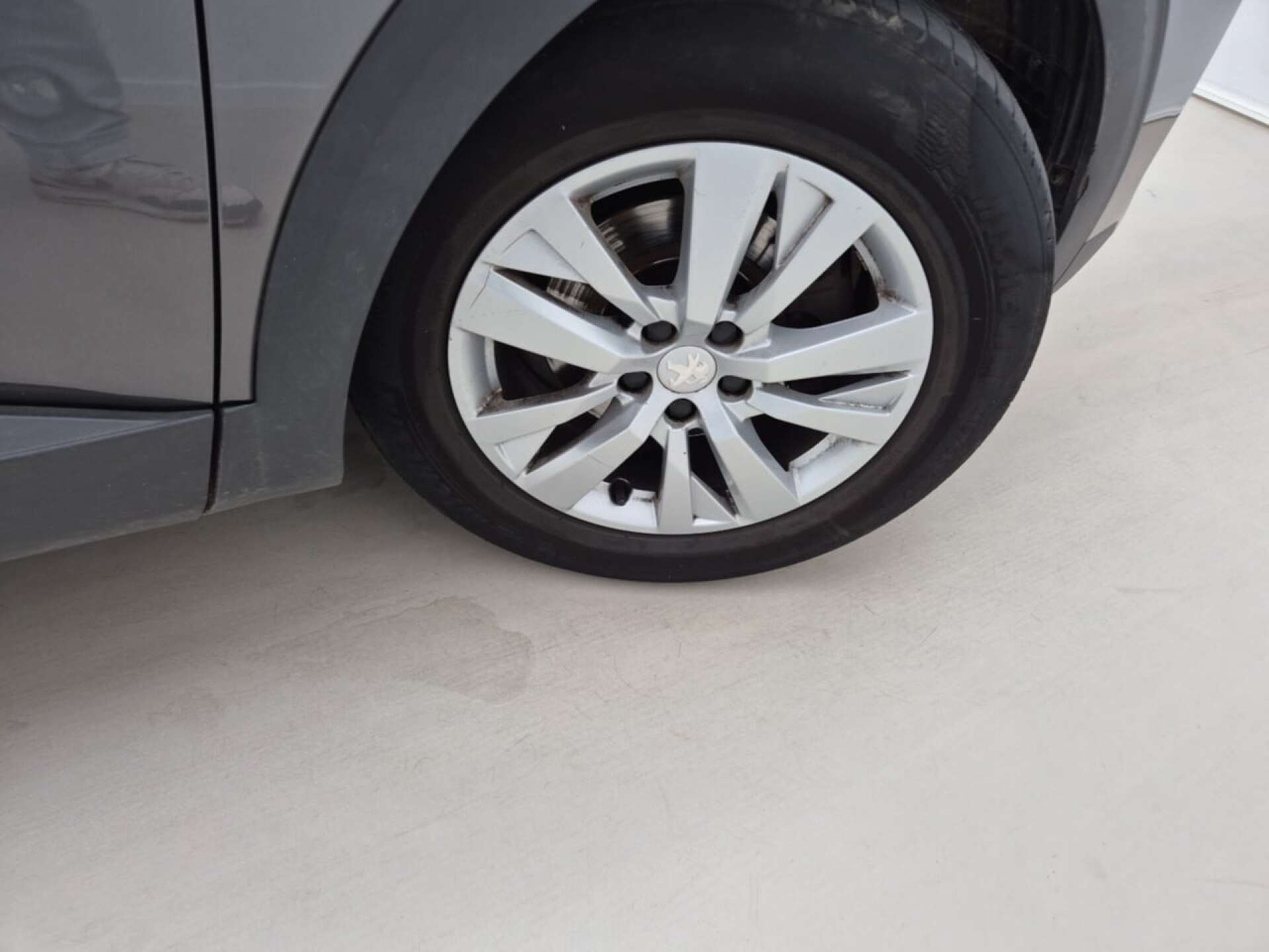 Peugeot 5008 1.5 BlueHDi 28