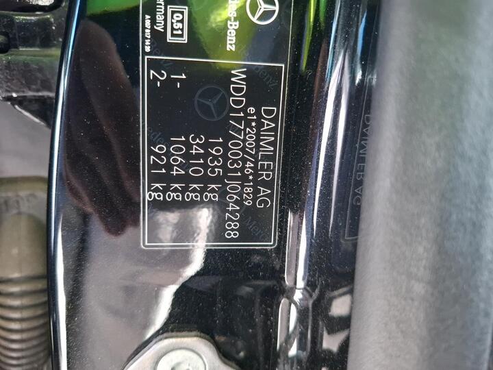 Mercedes-Benz A 180 d Progressive 7G-DCT 12