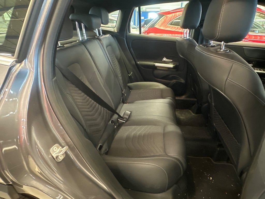 Mercedes-Benz GLA 250 e Progressive Plug-in Hybrid 7
