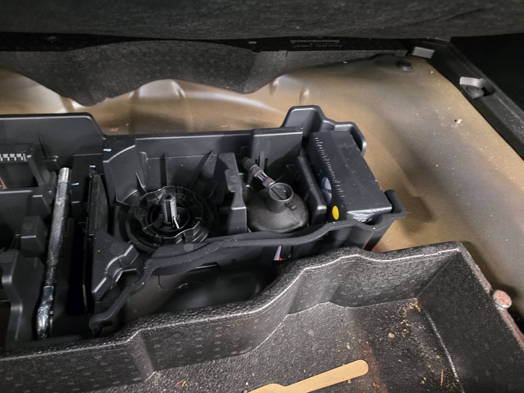Peugeot 2008 1.2 PureTech 130 Roadtrip EAT8