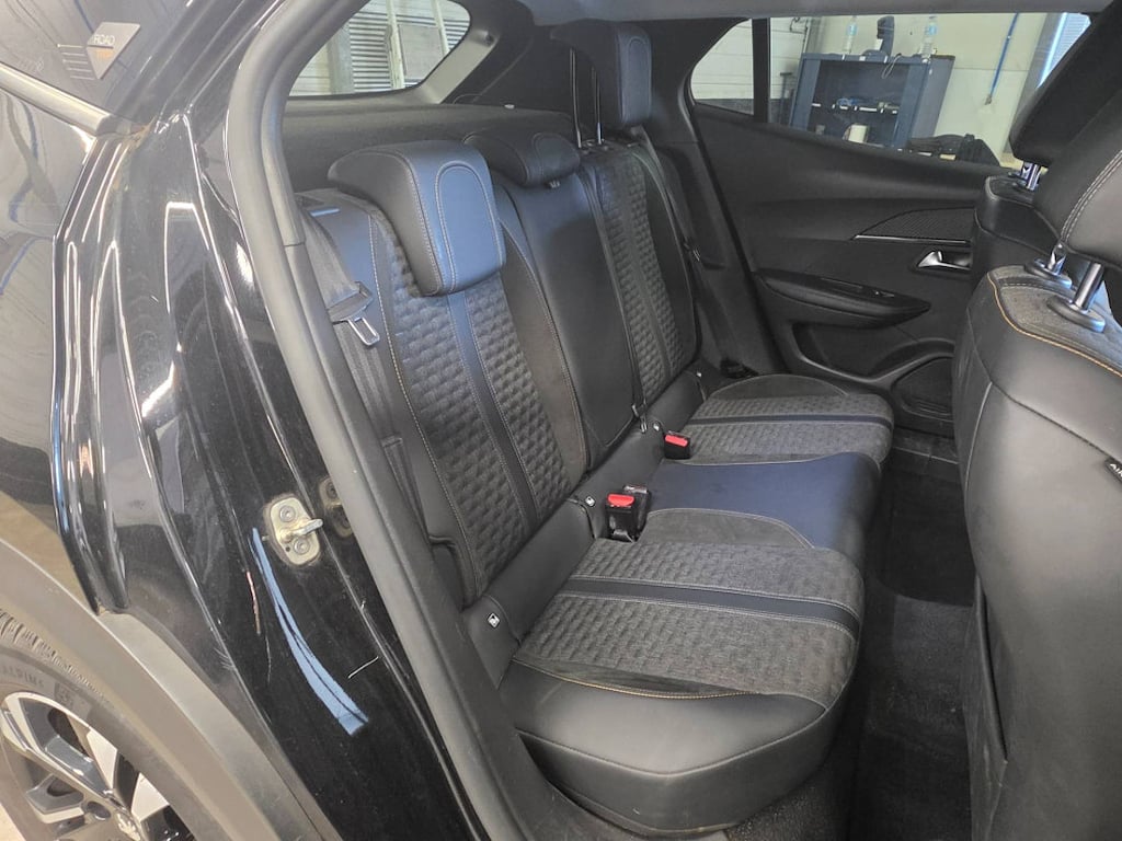 Peugeot 2008 1.2 PureTech 130 Roadtrip EAT8 8